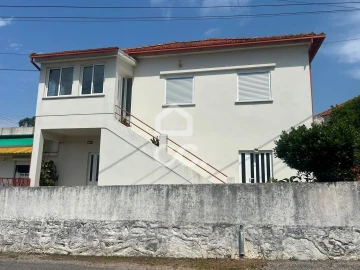 Moradia T3 para Venda em Santa Maria Maior e Monserrate e Meadela