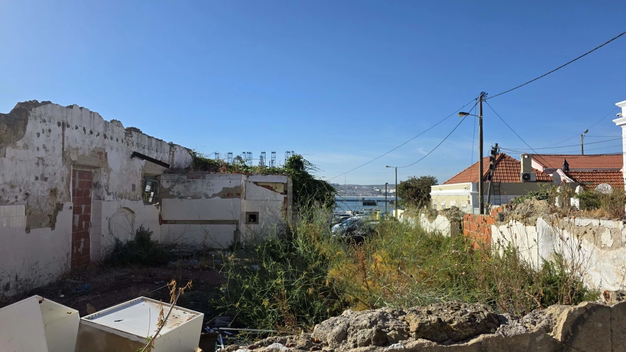 Prédio para Venda em Caparica e Trafaria Foto 12
