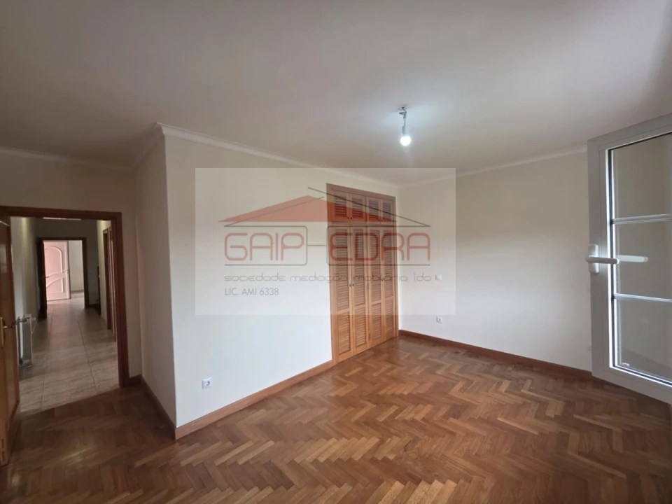 Moradia T4 para Venda em Canedo, Vale e Vila Maior Foto 25