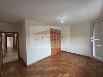 Moradia T4 para Venda em Canedo, Vale e Vila Maior