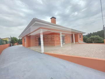 Moradia T4 para Venda em Canedo, Vale e Vila Maior