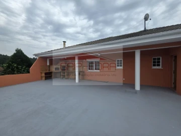 Moradia T4 para Venda em Canedo, Vale e Vila Maior