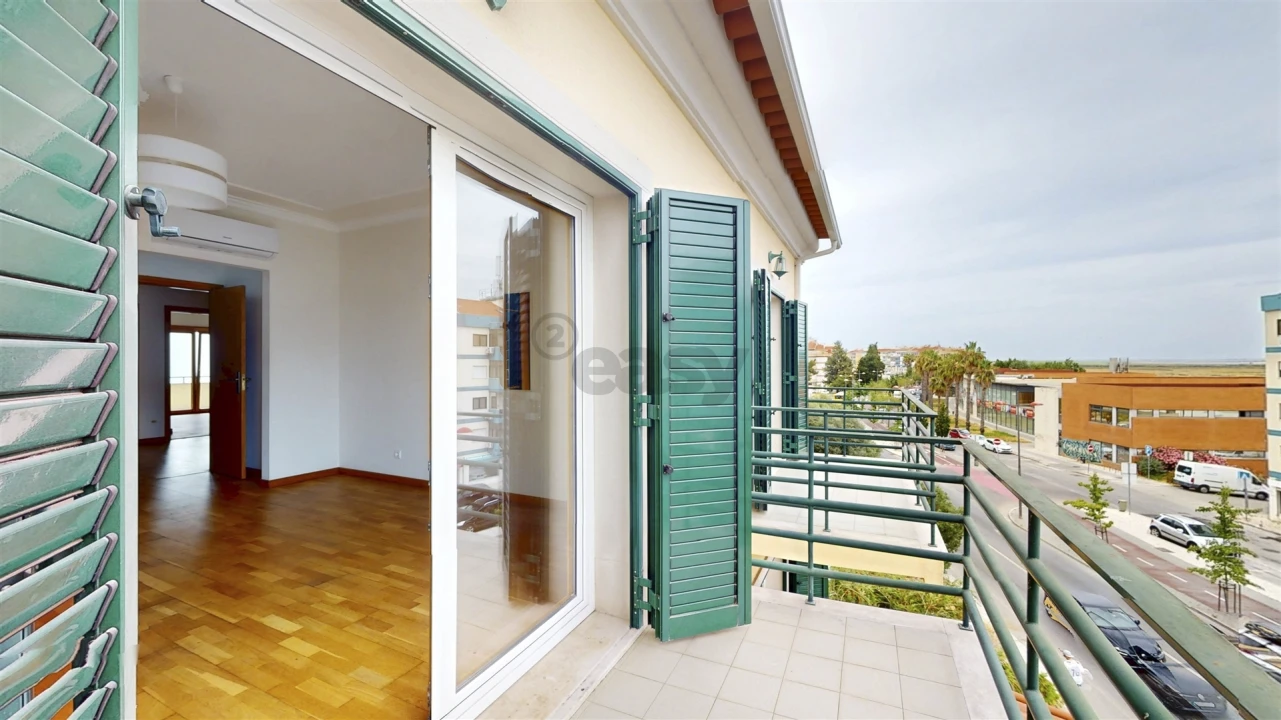 Moradia T5 para Arrendamento em Póvoa de Santa Iria e Forte da Casa Foto 33