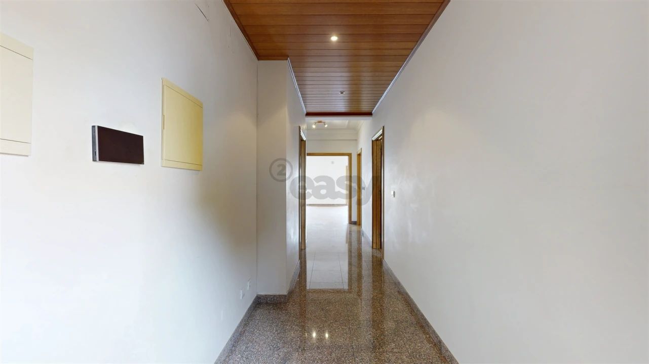 Moradia T5 para Arrendamento em Póvoa de Santa Iria e Forte da Casa Foto 9