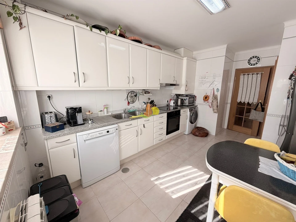 Apartamento T3 para Arrendamento em Buarcos Foto 2