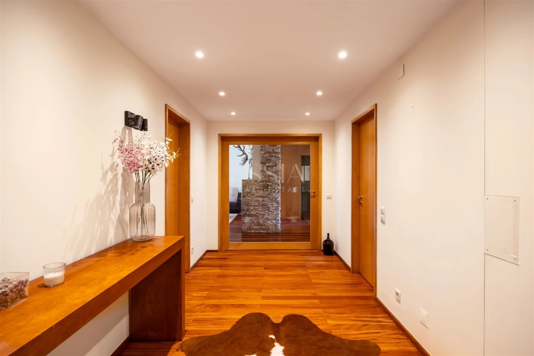 Apartamento T4 para Arrendamento em Lordelo do Ouro e Massarelos Foto 15