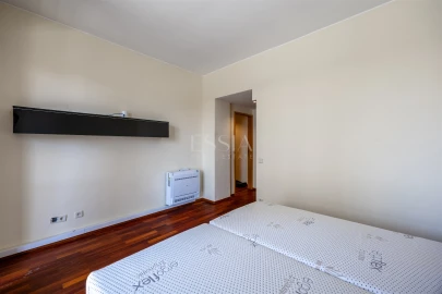Apartamento T4 para Arrendamento em Lordelo do Ouro e Massarelos