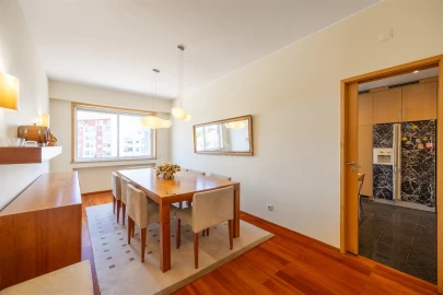 Apartamento T4 para Arrendamento em Lordelo do Ouro e Massarelos