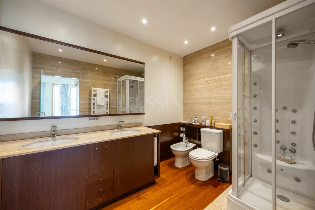 Apartamento T4 para Arrendamento em Lordelo do Ouro e Massarelos Foto 19
