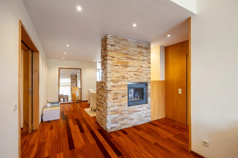 Apartamento T4 para Arrendamento em Lordelo do Ouro e Massarelos Foto 3