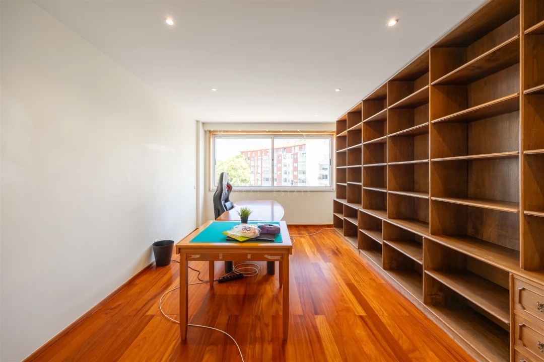 Apartamento T4 para Arrendamento em Lordelo do Ouro e Massarelos Foto 26