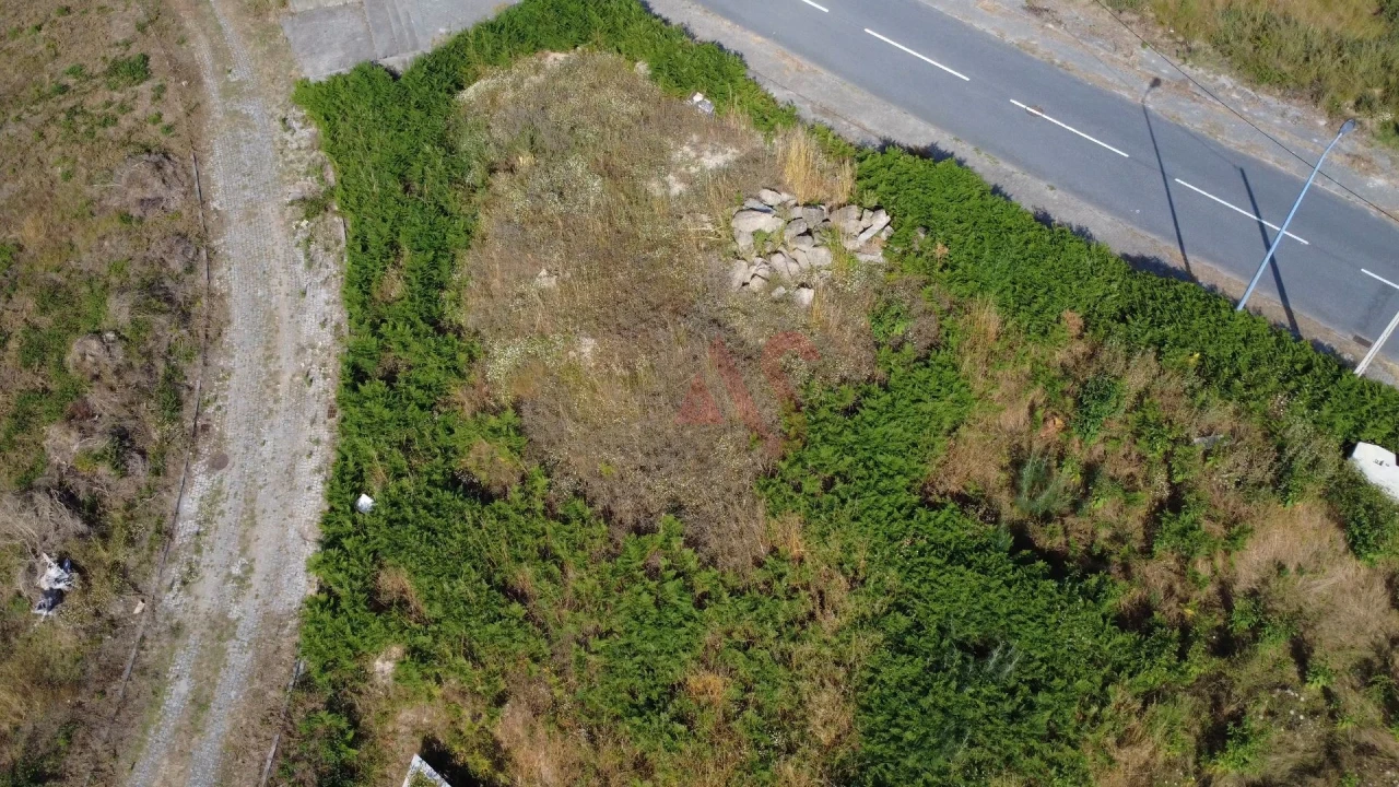 Terreno para Venda em Ruivães e Novais Foto 7