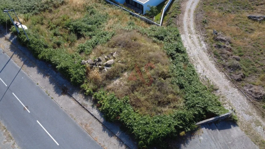 Terreno para Venda em Ruivães e Novais Foto 6