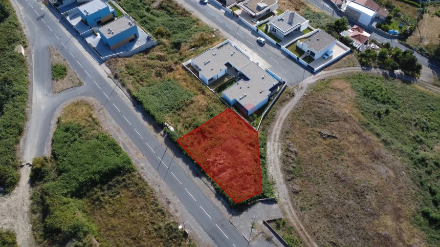 Terreno para Venda em Ruivães e Novais