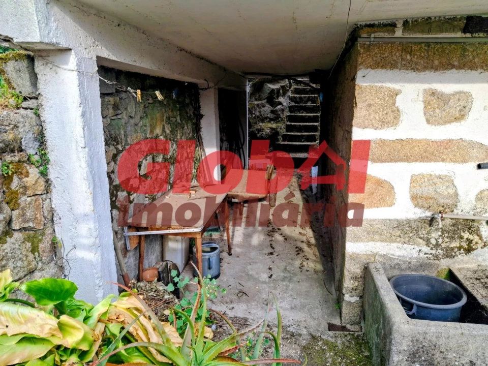 Moradia T3 para Venda em Mundão Foto 13