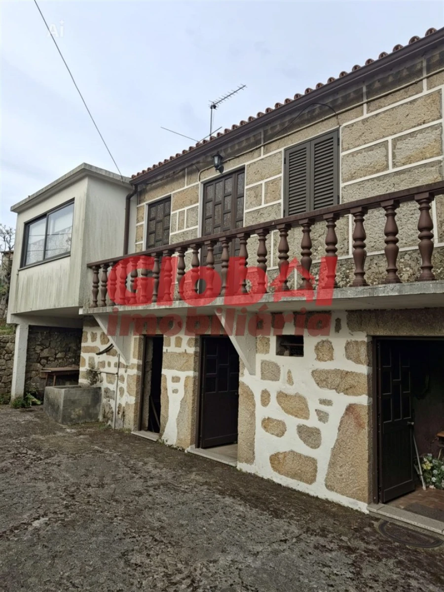 Moradia T3 para Venda em Mundão Foto 21