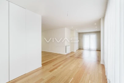 Apartamento T4 para Arrendamento em Nogueira, Fraião e Lamaçães