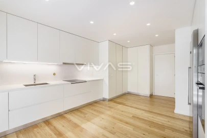 Apartamento T4 para Arrendamento em Nogueira, Fraião e Lamaçães