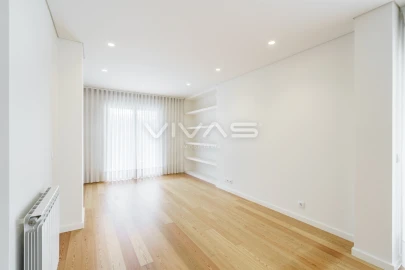 Apartamento T4 para Arrendamento em Nogueira, Fraião e Lamaçães