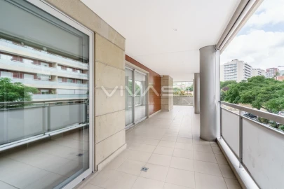 Apartamento T4 para Arrendamento em Nogueira, Fraião e Lamaçães