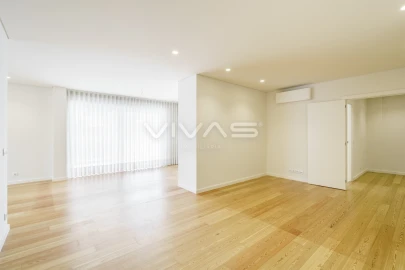Apartamento T4 para Arrendamento em Nogueira, Fraião e Lamaçães