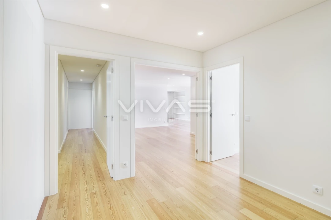 Apartamento T4 para Arrendamento em Nogueira, Fraião e Lamaçães Foto 15