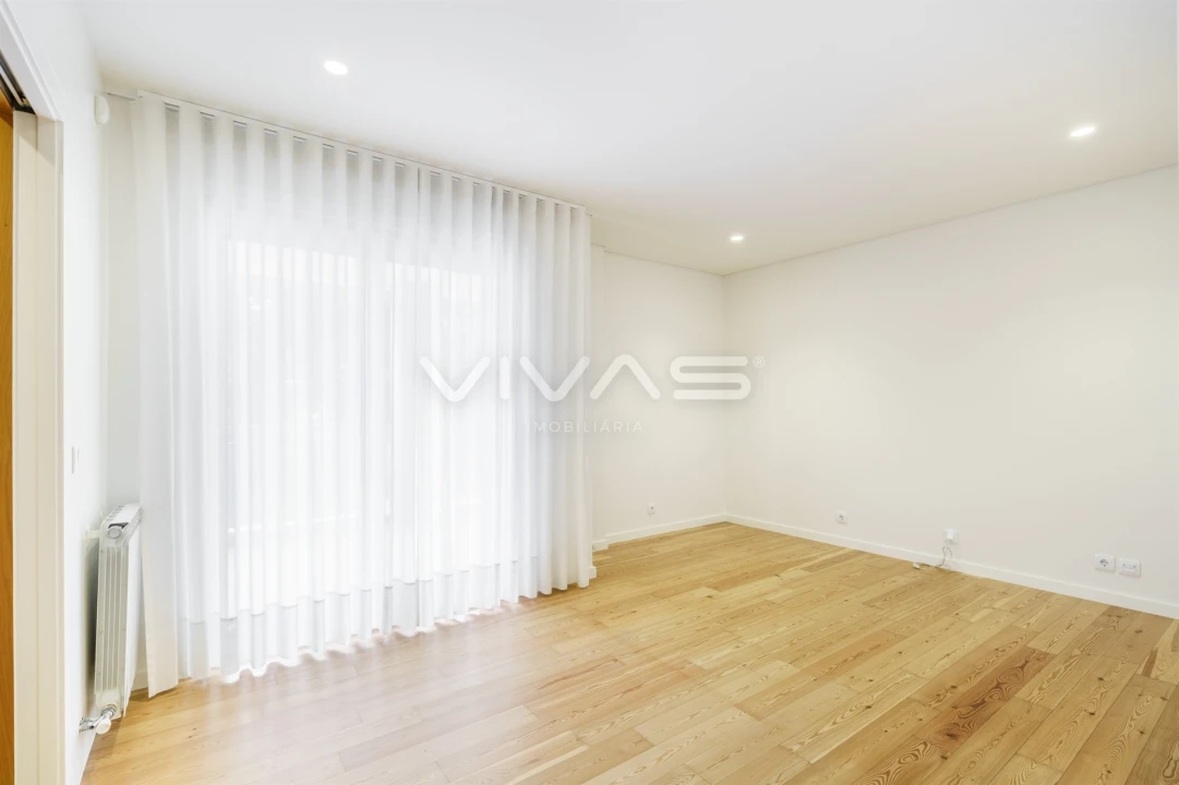Apartamento T4 para Arrendamento em Nogueira, Fraião e Lamaçães Foto 36