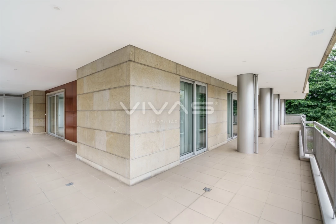 Apartamento T4 para Arrendamento em Nogueira, Fraião e Lamaçães Foto 25