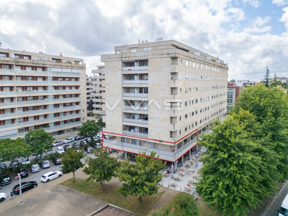 Apartamento T4 para Arrendamento em Nogueira, Fraião e Lamaçães Foto 46