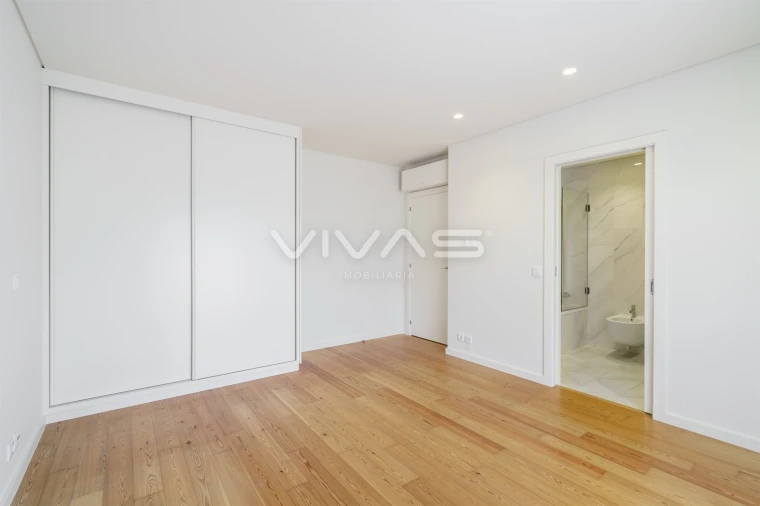 Apartamento T4 para Arrendamento em Nogueira, Fraião e Lamaçães Foto 32