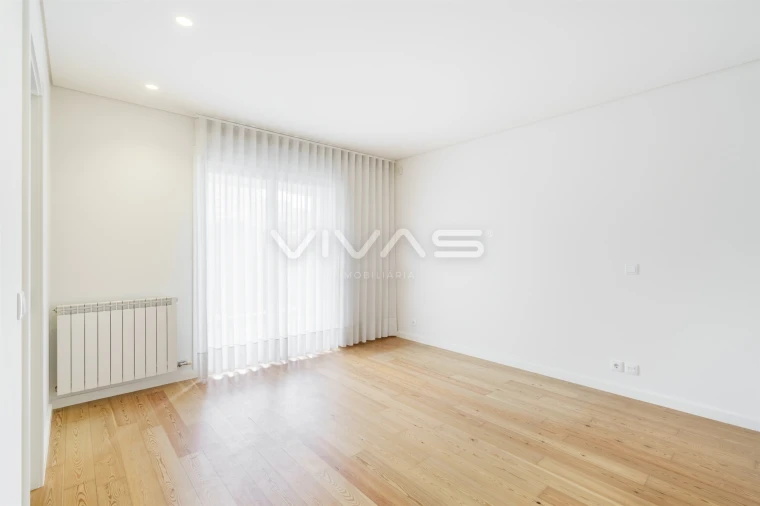 Apartamento T4 para Arrendamento em Nogueira, Fraião e Lamaçães Foto 31