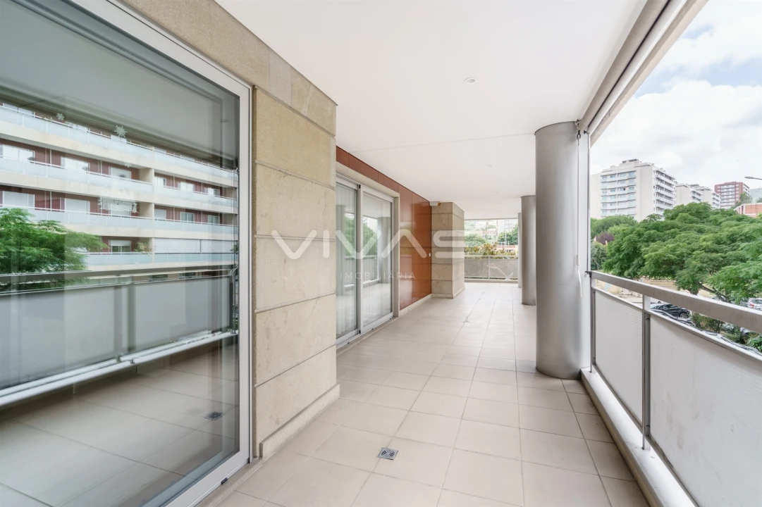 Apartamento T4 para Arrendamento em Nogueira, Fraião e Lamaçães Foto 27