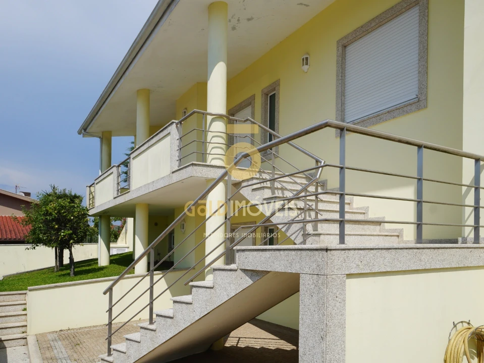 Moradia T4 para Venda em Vila Cova da Lixa e Borba de Godim Foto 2