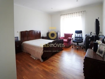 Moradia T4 para Venda em Vila Cova da Lixa e Borba de Godim