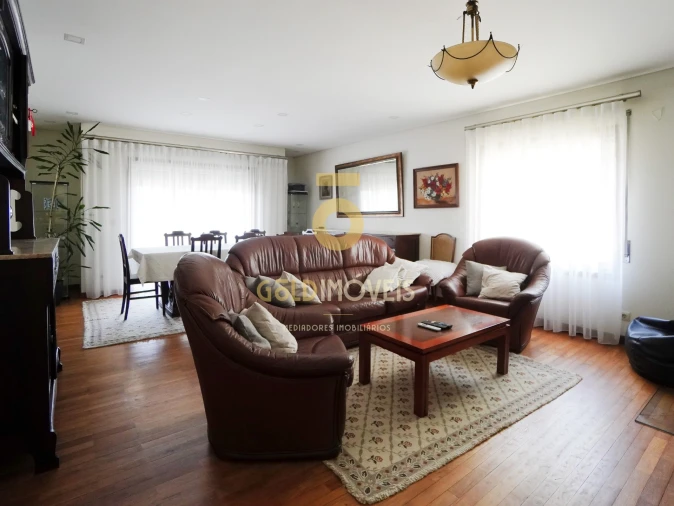 Moradia T4 para Venda em Vila Cova da Lixa e Borba de Godim Foto 7