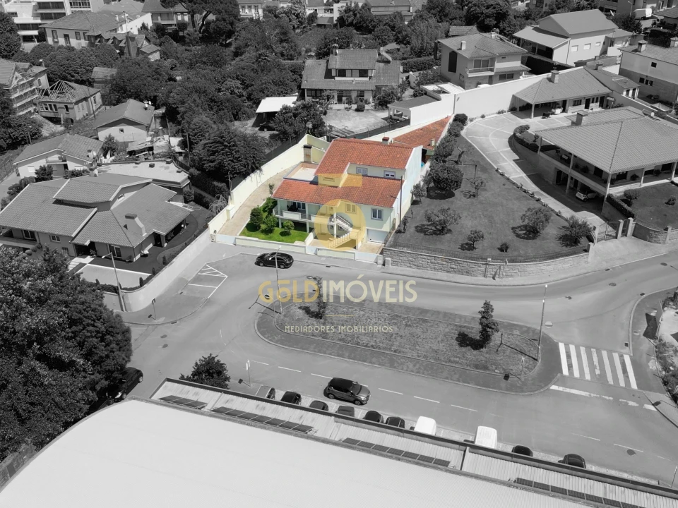 Moradia T4 para Venda em Vila Cova da Lixa e Borba de Godim Foto 36