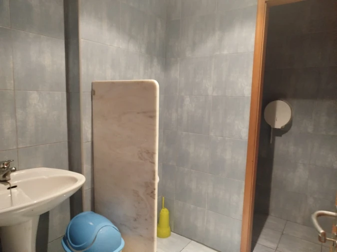 Loja para Arrendamento em Bustelo Foto 5