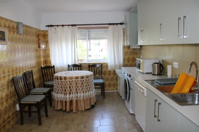 Apartamento T3 para Arrendamento em Sé Nova, Santa Cruz, Almedina e São Bartolomeu