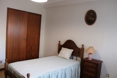 Apartamento T3 para Arrendamento em Sé Nova, Santa Cruz, Almedina e São Bartolomeu