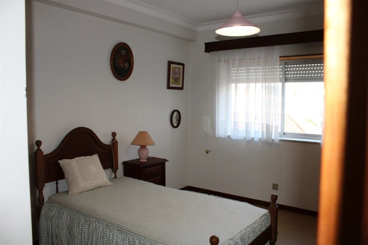 Apartamento T3 para Arrendamento em Sé Nova, Santa Cruz, Almedina e São Bartolomeu Foto 8