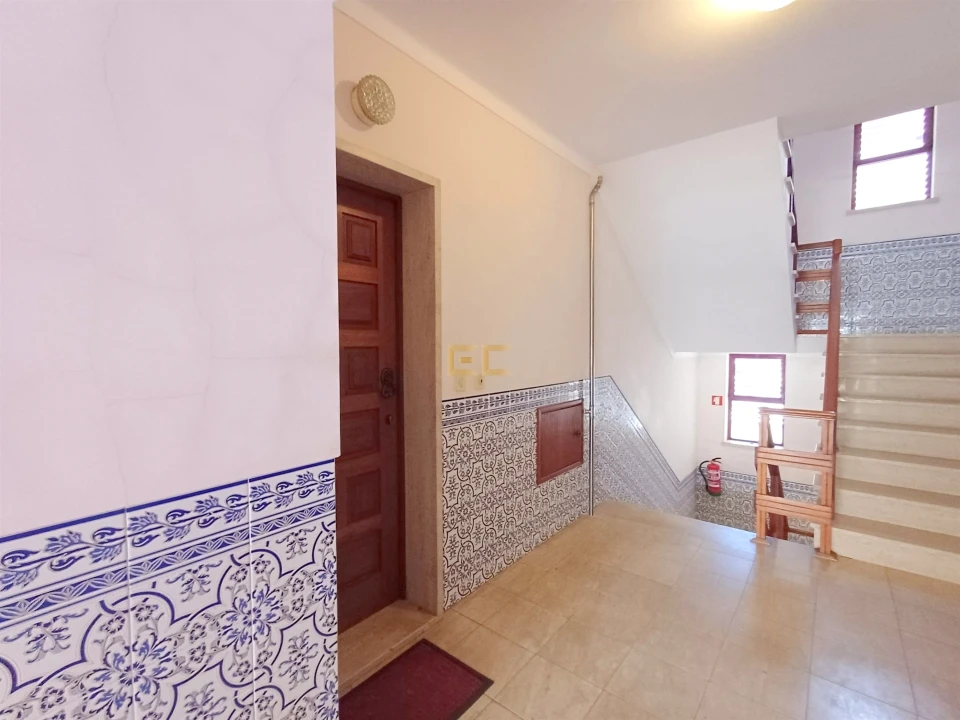 Apartamento T2 para Venda em Buarcos Foto 1