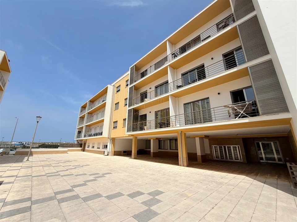 Apartamento T2 para Venda em São Pedro Foto 2