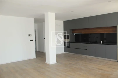 Apartamento T2 para Venda em Vila Cova da Lixa e Borba de Godim