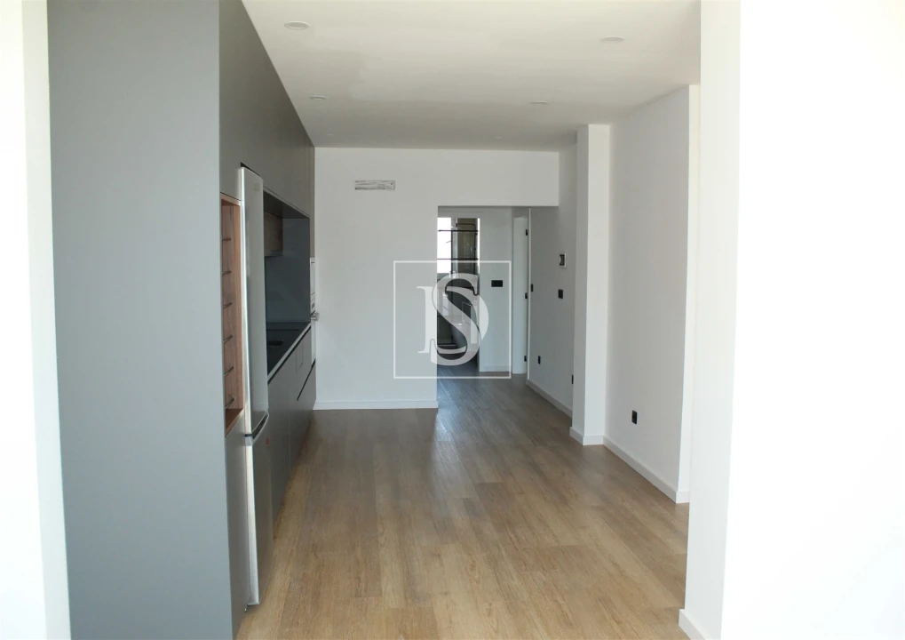 Apartamento T2 para Venda em Vila Cova da Lixa e Borba de Godim Foto 4