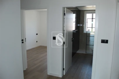 Apartamento T2 para Venda em Vila Cova da Lixa e Borba de Godim