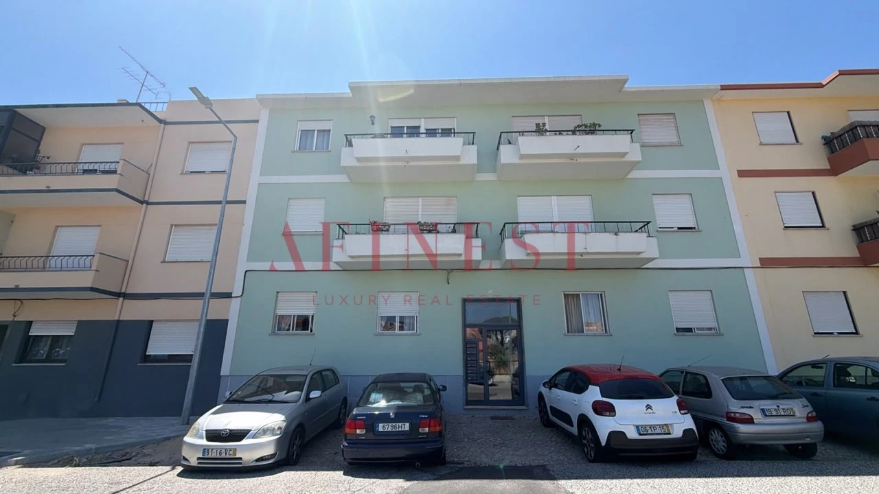 Apartamento T2 para Venda em Alcabideche Foto 1