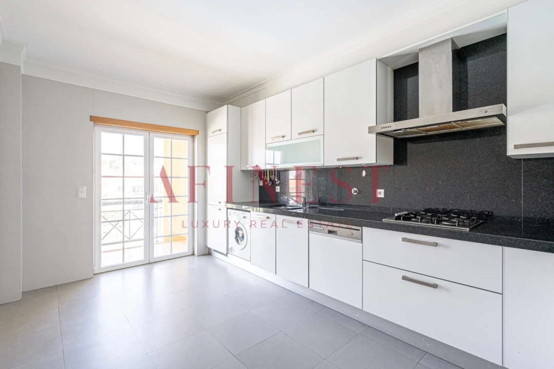 Apartamento T4 para Arrendamento em Santa Maria e São Miguel, São Martinho, São Pedro Penaferrim Foto 13