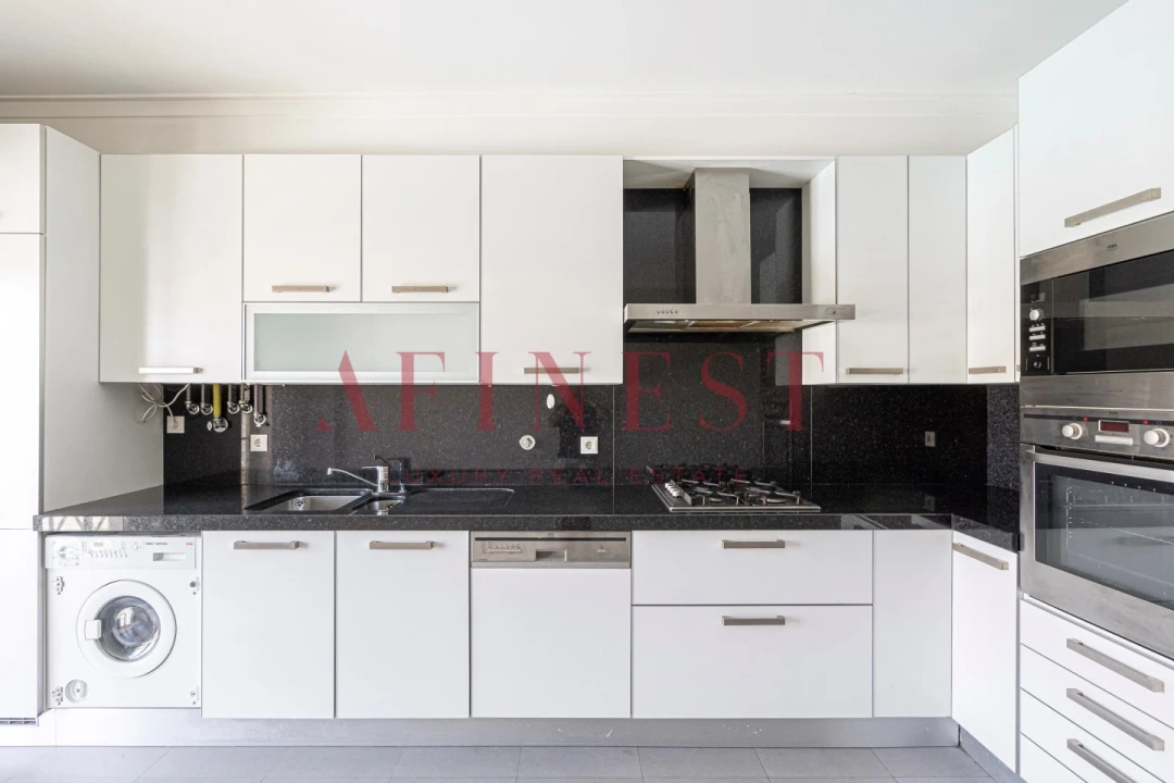 Apartamento T4 para Arrendamento em Santa Maria e São Miguel, São Martinho, São Pedro Penaferrim Foto 15