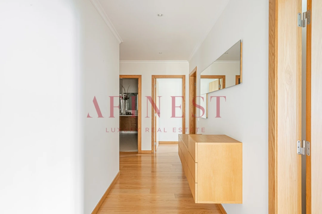 Apartamento T4 para Arrendamento em Santa Maria e São Miguel, São Martinho, São Pedro Penaferrim Foto 29