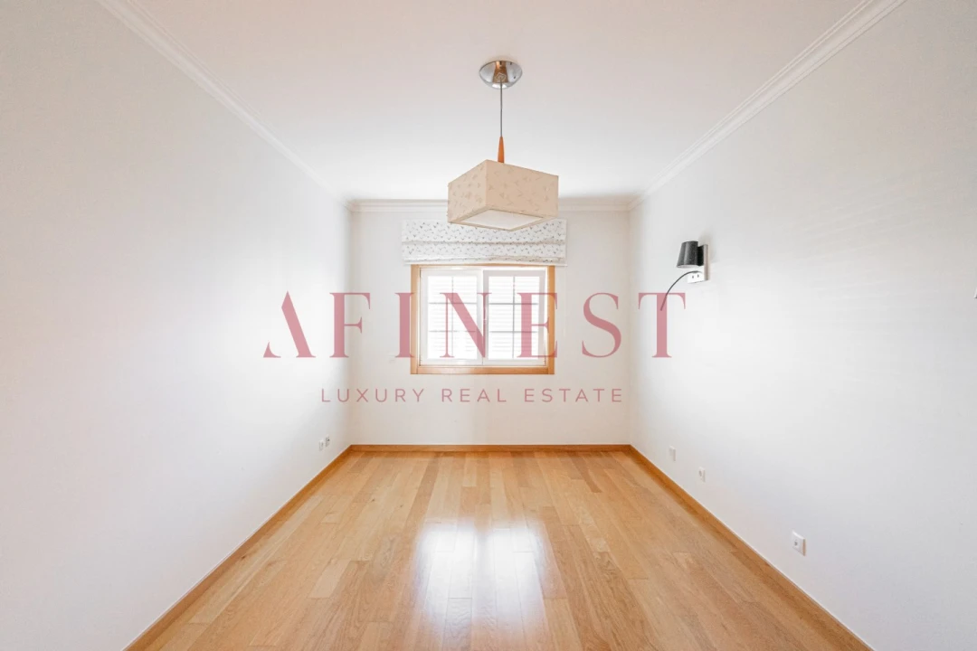 Apartamento T4 para Arrendamento em Santa Maria e São Miguel, São Martinho, São Pedro Penaferrim Foto 31